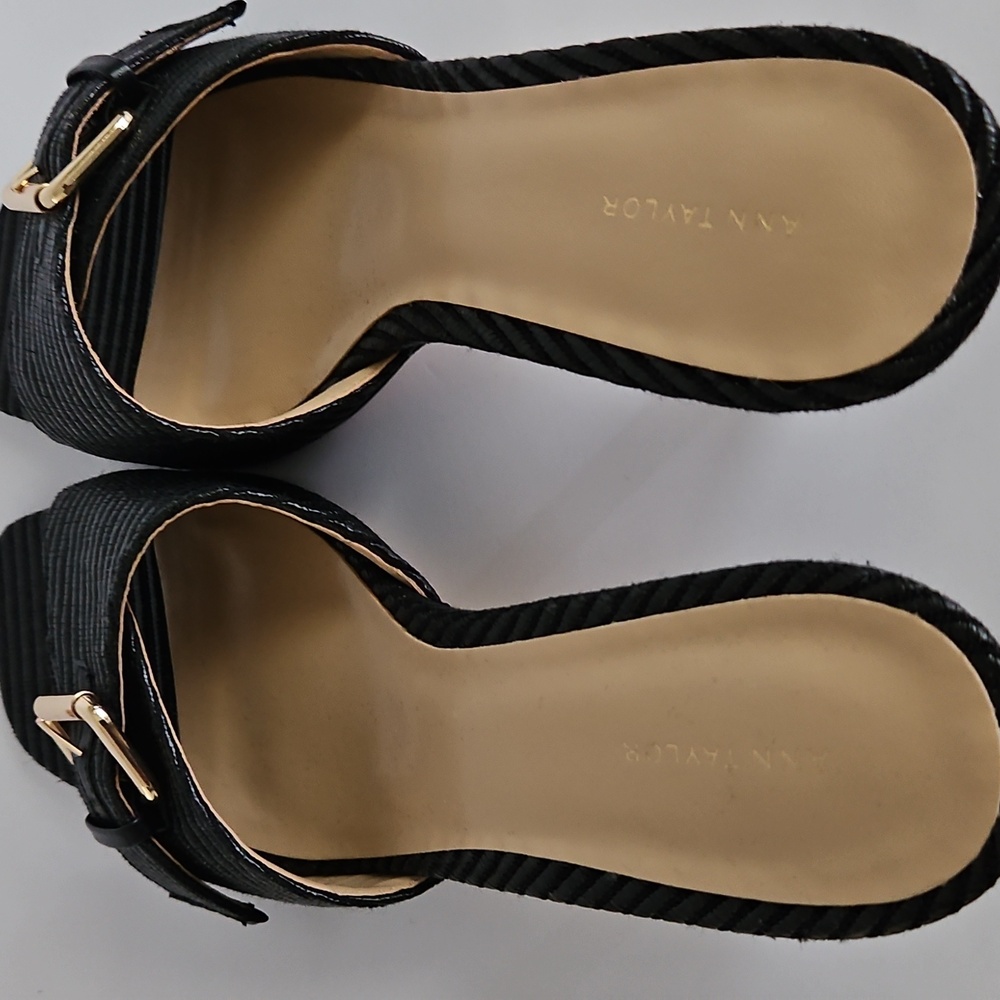 NEW Ann Taylor Black Gold Buckle Slide Kitten Heel Sandal Size 9.5 - Picture 10 of 17